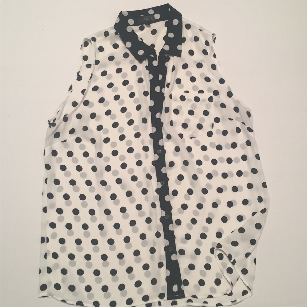 Limited sleeveless top